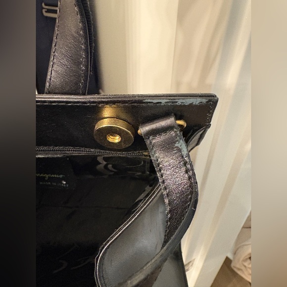 Salvatore Ferragamo Vara Bow petite handbag - Picture 11 of 16